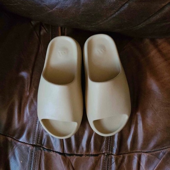 Yeezy Slides